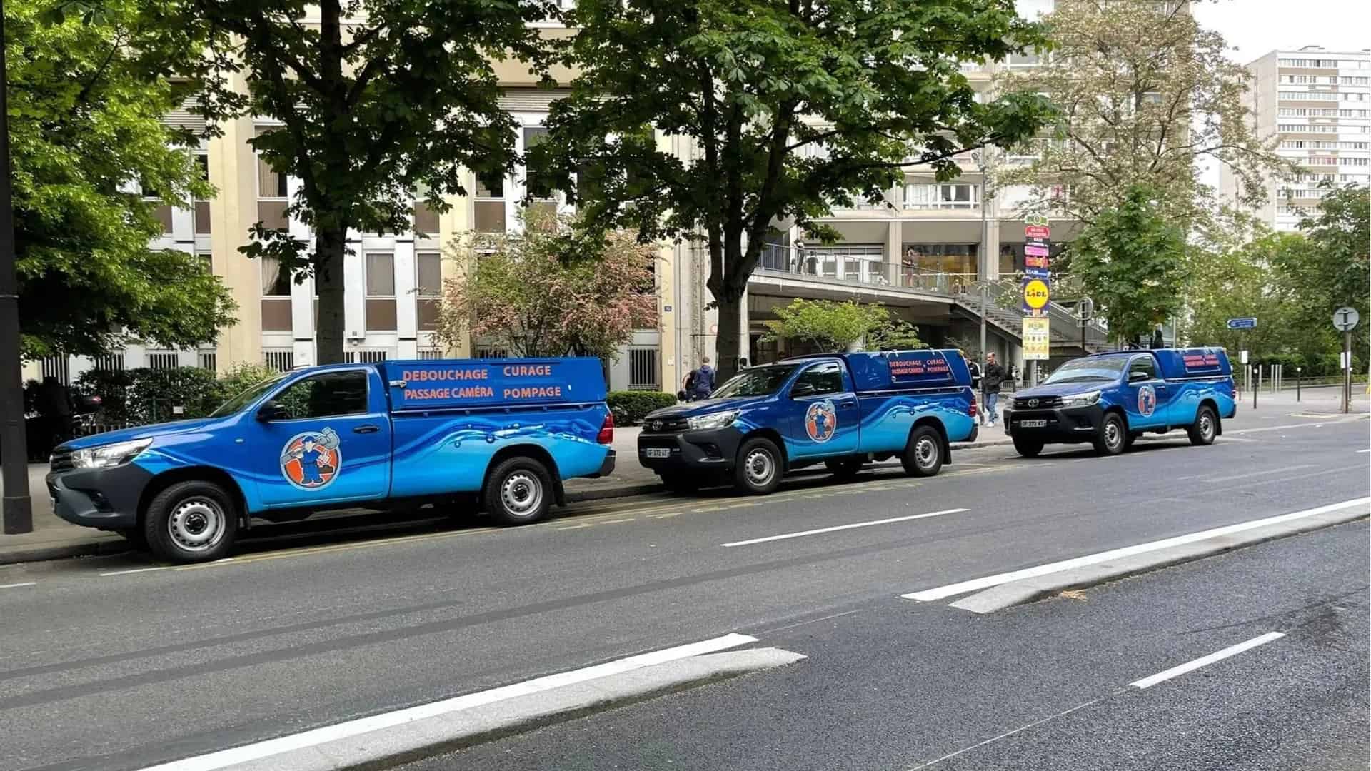 Flotte de véhicules d'assainissement DEBOUCHETOUT à Paris